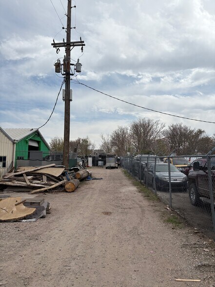 More Photos Of 4893-4895 Washington St, Denver Warehouse For Lease