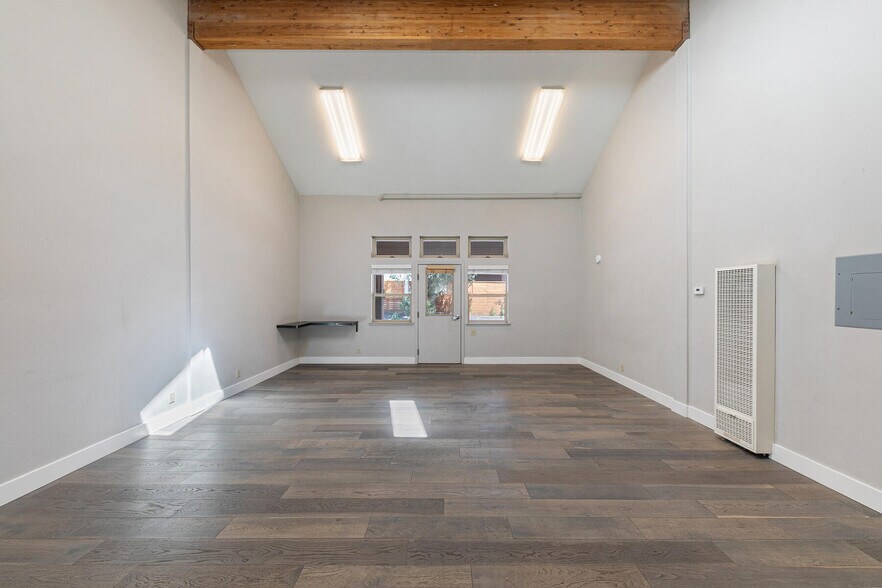 More Photos Of 12315 Deerfield Dr, Truckee Office Residential For Sale