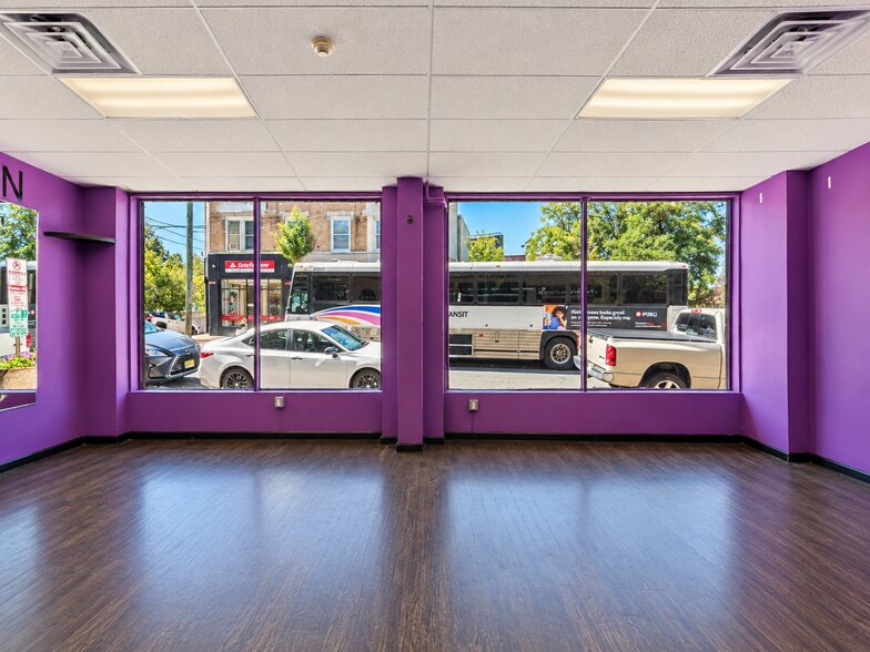 More Photos Of 1 Queen Anne Rd, Bogota Storefront Retail Residential For Lease