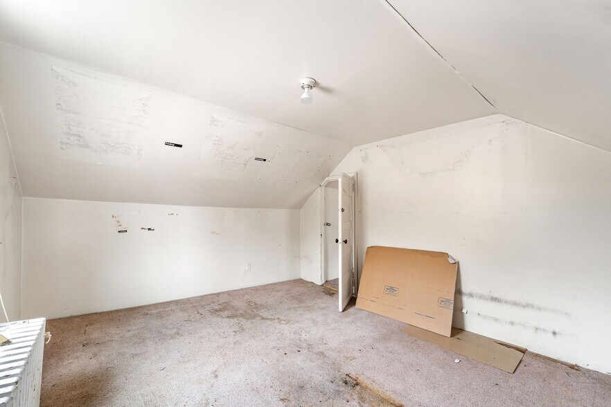 More Photos Of 221 White Horse Pike, Chesilhurst Bar For Sale