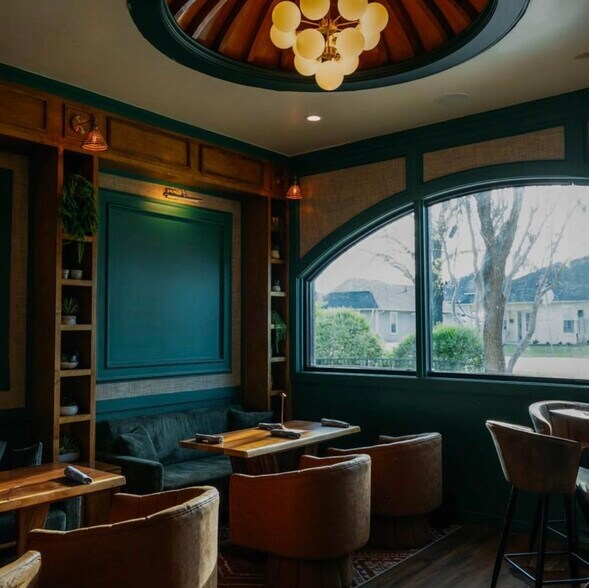 More Photos Of 308 N Fannin St, Rockwall Restaurant For Sale