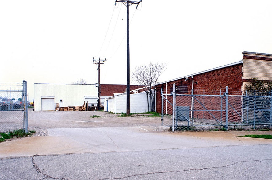 More Photos Of 12201 Elmwood Ave, Cleveland Manufacturing For Sale