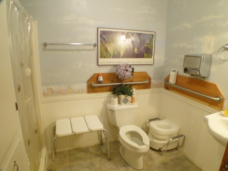 More Photos Of 1270 CR 2293, Cleveland Assisted Living For Sale