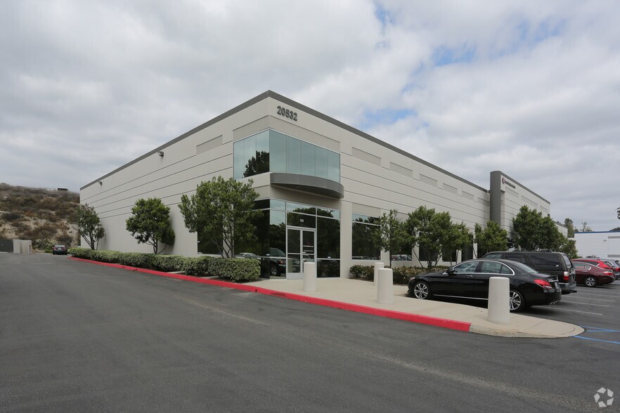 More Photos Of 20532 Crescent Bay Dr, Lake Forest Warehouse For Lease