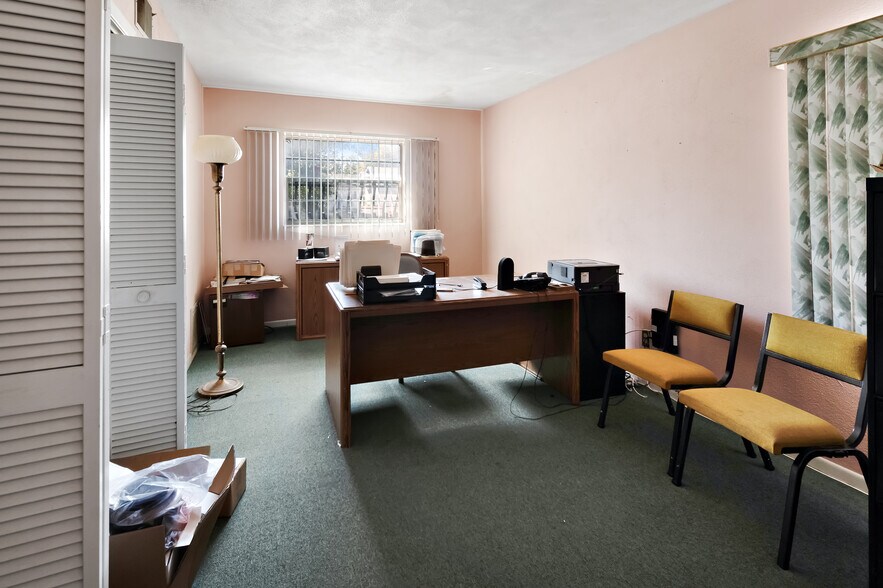 More Photos Of 1940 Dr Martin Luther King Jr St S, Saint Petersburg Specialty For Sale