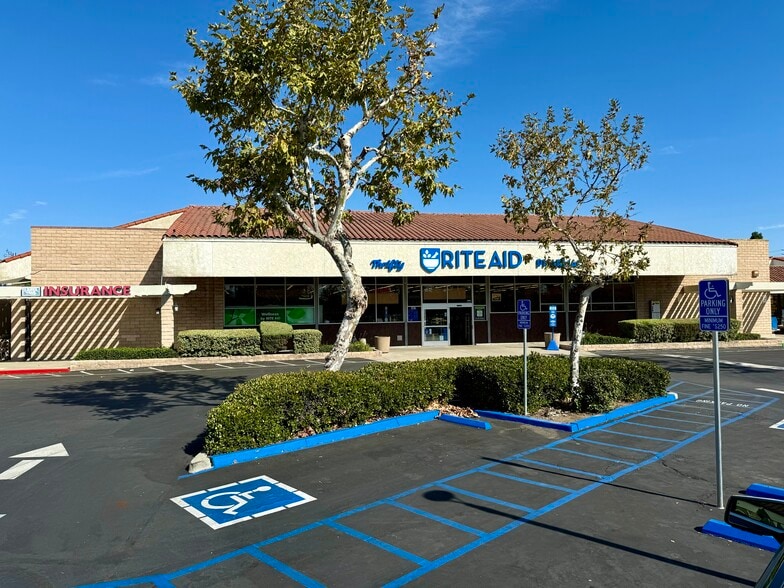 More Photos Of 387 E Avenida De Los Arboles, Thousand Oaks Drugstore For Lease