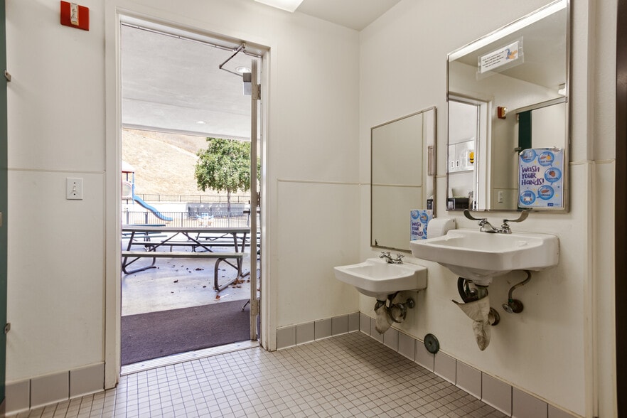 More Photos Of 2090 Chino Hills Pkwy, Chino Hills Schools For Lease