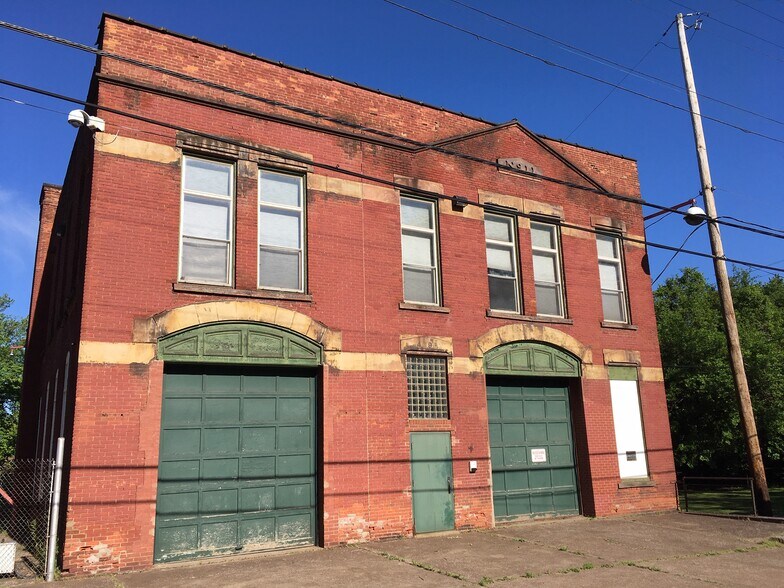 Primary Photo Of 4090 E 91st St, Cleveland Flex For Sale