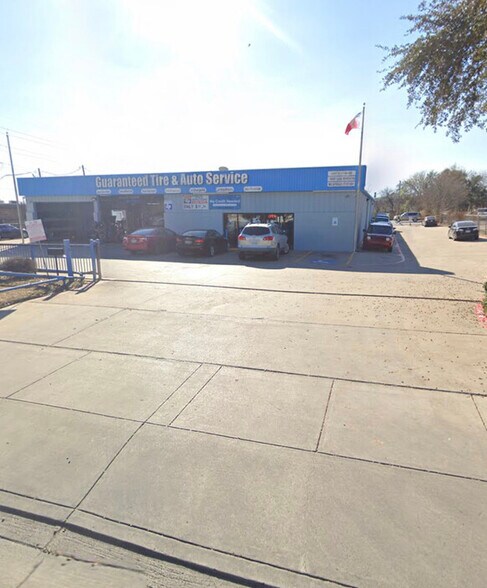 Primary Photo Of 2118 E Abram St, Arlington Auto Dealership For Lease