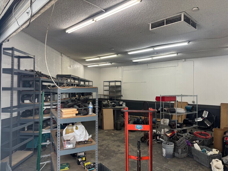 More Photos Of 8540 Lankershim Blvd, Sun Valley Flex For Lease