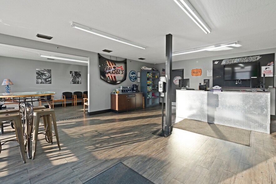 More Photos Of 4590 Babcock St NE, Palm Bay Warehouse For Lease