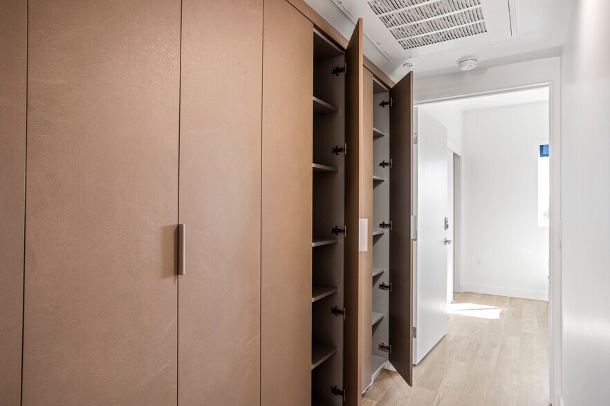 More Photos Of 626 N Wilton Pl, Los Angeles Apartments For Sale