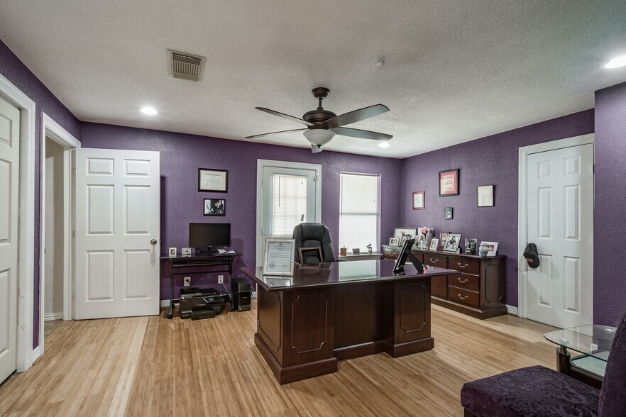 More Photos Of 16111 Porter Ln, Porter Flex For Sale