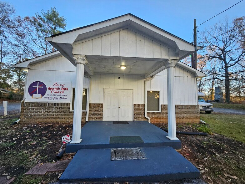 More Photos Of 850 S Indian Creek Dr, Stone Mountain Religious Facility For Sale
