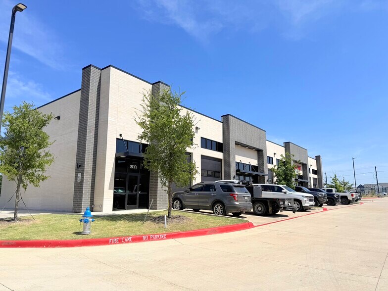 More Photos Of 8400 W University Dr, McKinney Flex For Lease