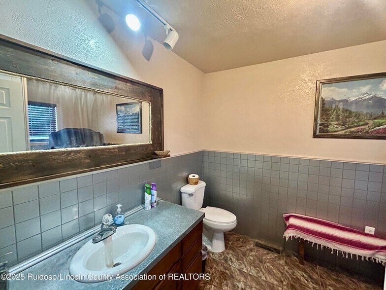 More Photos Of 616 Sudderth Dr, Ruidoso General Retail For Sale