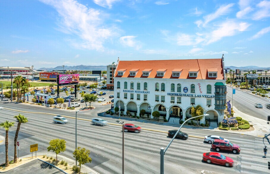 More Photos Of 4510 Paradise Rd, Las Vegas Restaurant For Sale