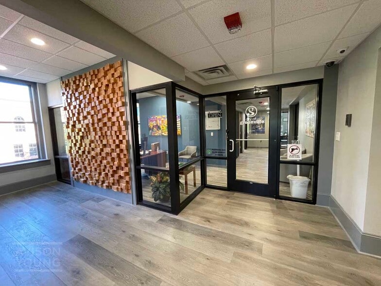 More Photos Of 131 Falls St, Greenville Loft Creative Space For Lease
