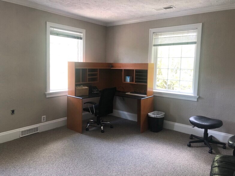 More Photos Of 1126 Ponce De Leon Ave, Atlanta Office For Sale