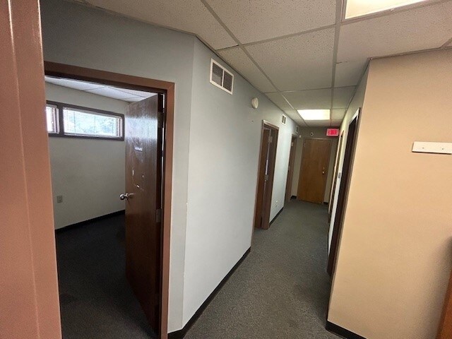 More Photos Of 38 S Burnett Rd, Springfield Office For Sale