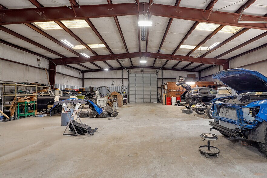 More Photos Of 23210 FM 1485, New Caney Service For Sale
