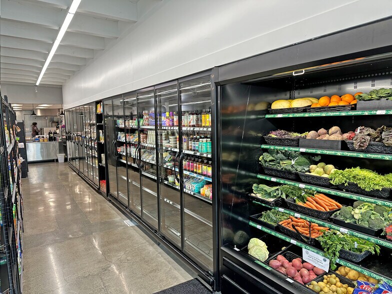 More Photos Of 13400 S Highway 101, Hopland Freestanding For Sale