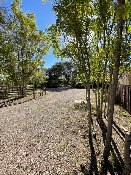 More Photos Of 1804 E College Blvd, Roswell General Retail For Sale