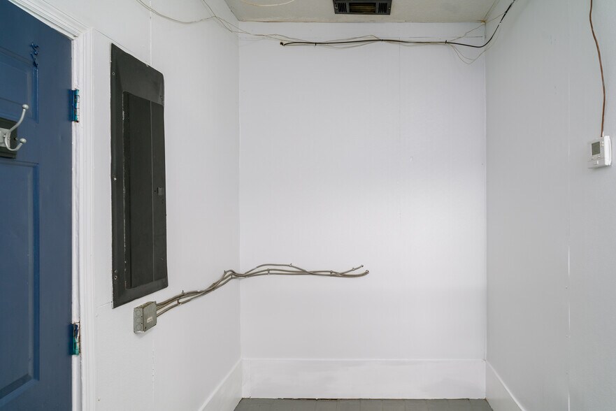 More Photos Of 406 N Piedmont Ave, Rockmart Restaurant For Sale