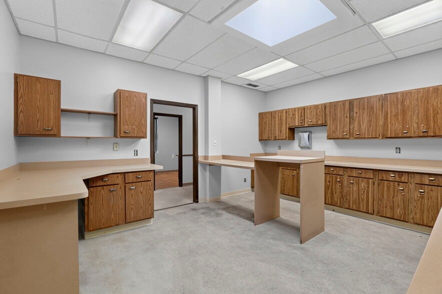 More Photos Of 3900 E Livingston Ave, Columbus Medical For Sale