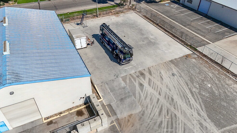 More Photos Of 240 Airpark Rd, Atwater Warehouse For Lease
