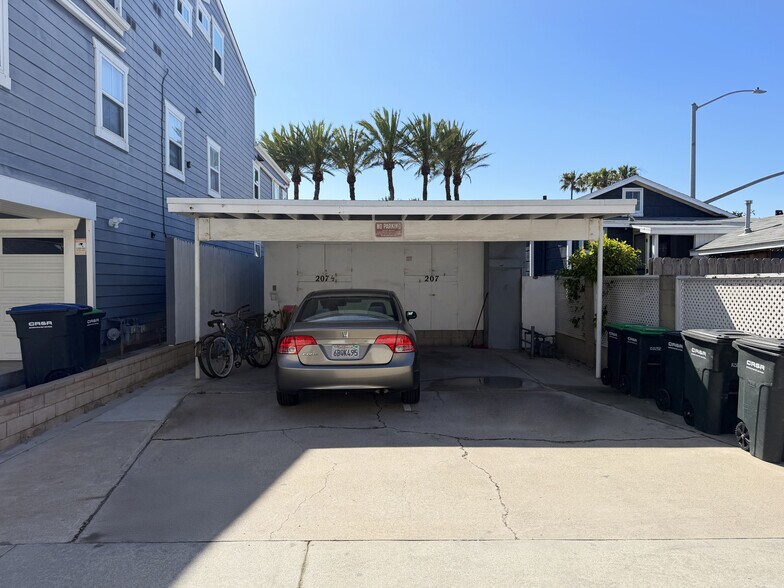 More Photos Of 207 38th St, Newport Beach Multifamily For Sale