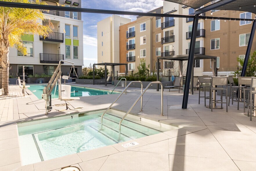 More Photos Of 121 S Frances St, Sunnyvale Apartments For Lease