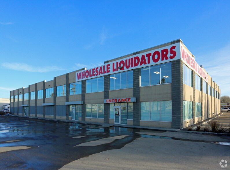 More Photos Of 14715 131st Ave NW, Edmonton Flex For Lease
