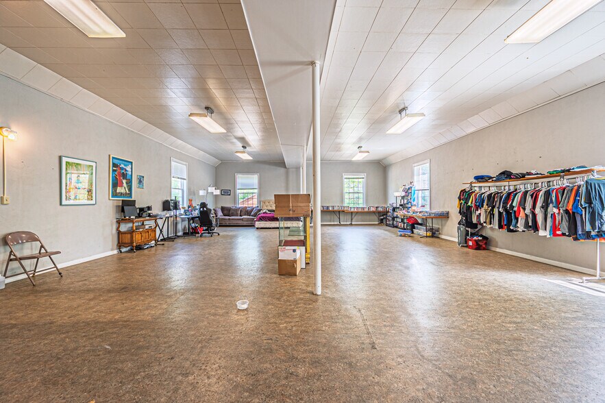 More Photos Of 82 Mill St, Mays Landing Restaurant For Sale