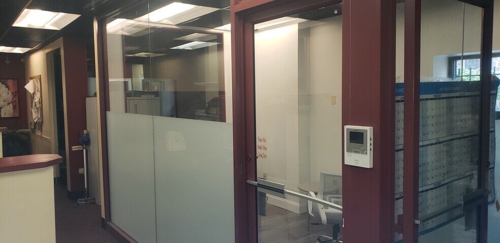 More Photos Of 5219 Germantown Ave, Philadelphia Office Residential For Lease