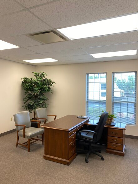 More Photos Of 8840 Commons Blvd, Twinsburg Office For Sale