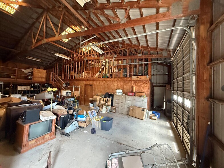 More Photos Of 825 N State Highway 121, Bonham Industrial For Sale