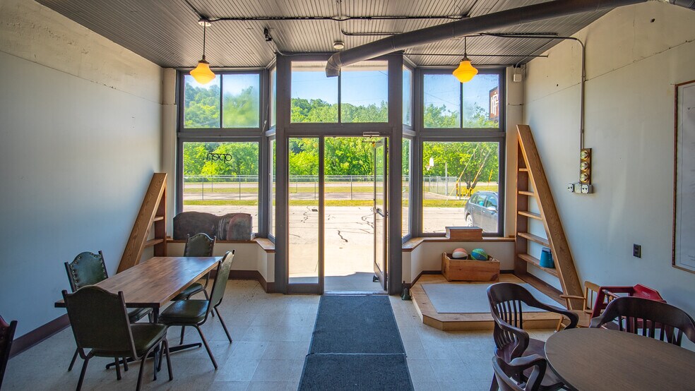 More Photos Of 312 Center St E, Hammond Freestanding For Sale