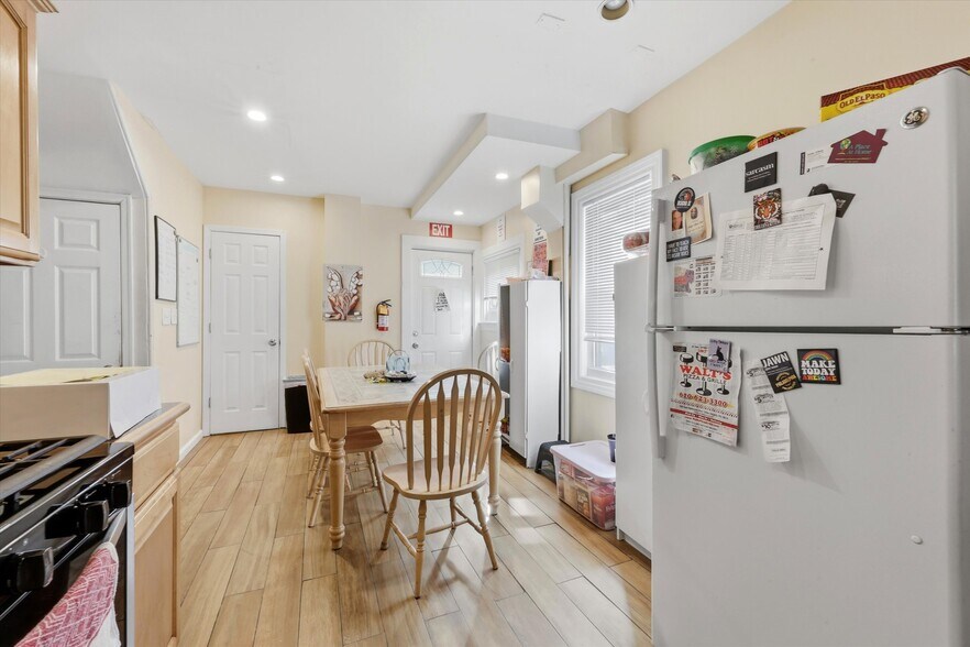 More Photos Of 24 W Stewart Ave, Lansdowne Specialty For Sale