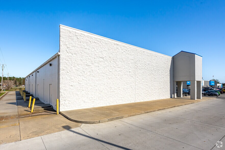 More Photos Of 10514 Highway 49, Gulfport Unknown For Sale