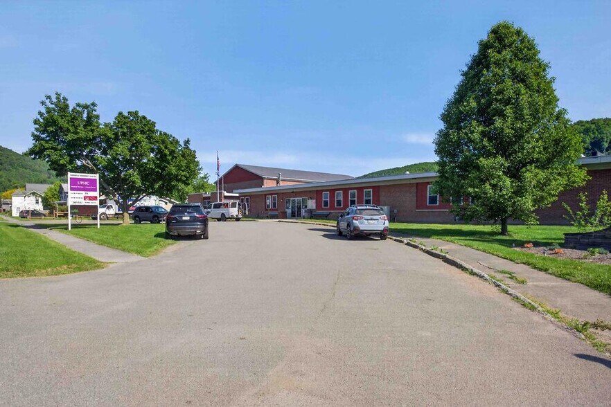 Primary Photo Of 301 E Main St, Knoxville Office For Lease