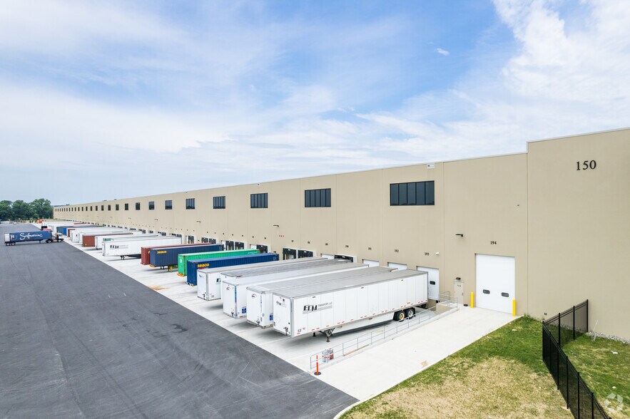 More Photos Of 150 Cesanek Rd, Northampton Distribution For Lease