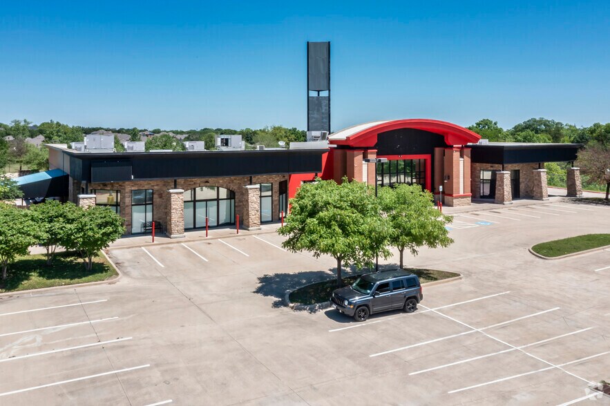 More Photos Of 921 W Belt Line Rd, DeSoto Unknown For Lease