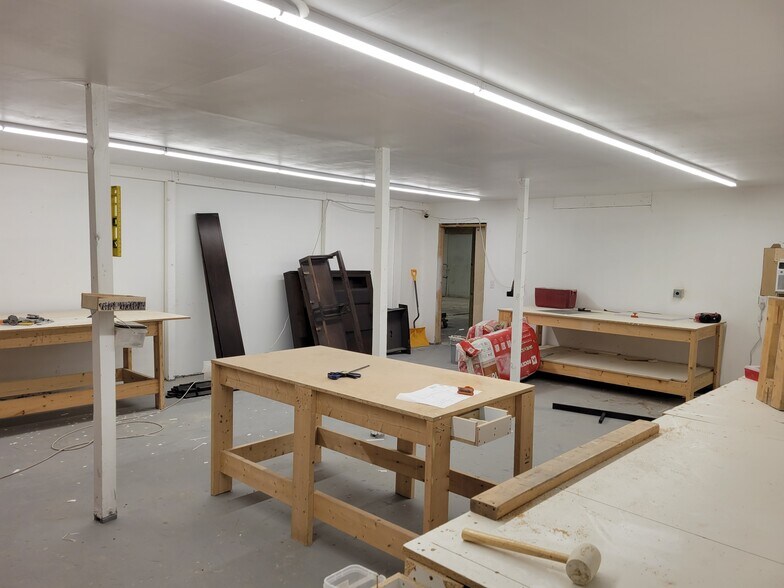 More Photos Of 6266 Janes Ln, Naples Manufacturing For Lease
