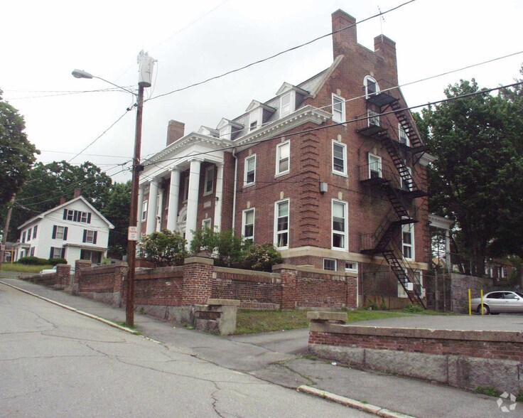 35 HOLT ST  