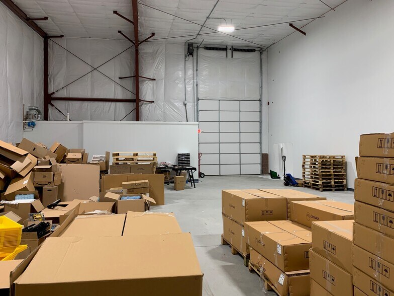 More Photos Of 305 Ruthar Dr, Newark Warehouse For Lease