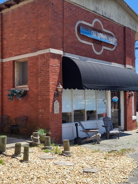 More Photos Of 206 South St, Nashville Freestanding For Sale