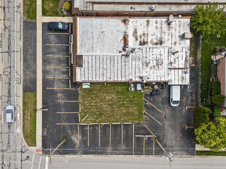 More Photos Of 17702 Oak Park Ave, Tinley Park Storefront Retail Office For Sale