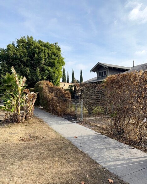More Photos Of 6132 Romaine St, Los Angeles Land For Sale