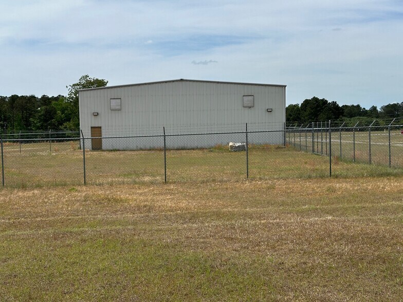 More Photos Of 1206 Shannon Blvd, Louisville Industrial For Sale